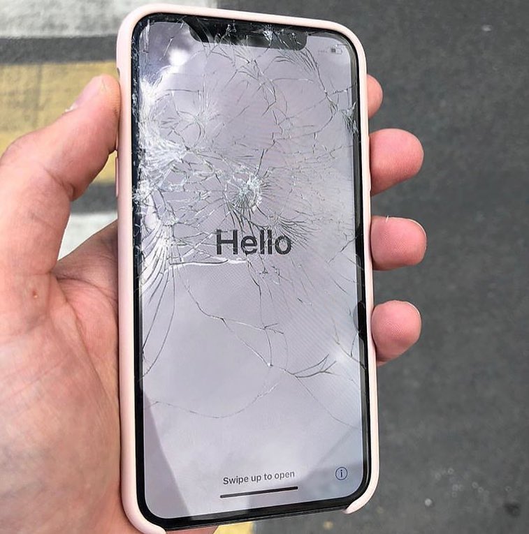 Замена стекла на дисплее iPhone X | Banana Service - ремонт iPhone в Алматы